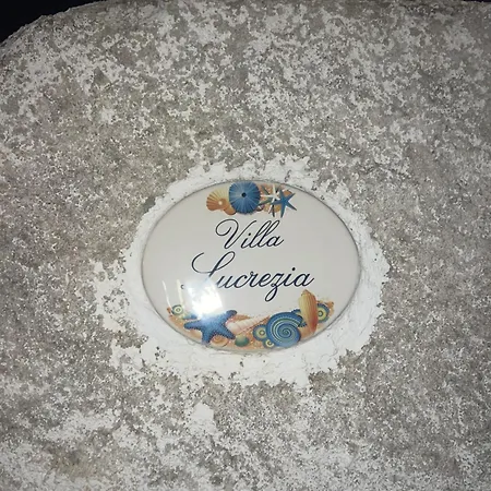 Villa Lucrezia *